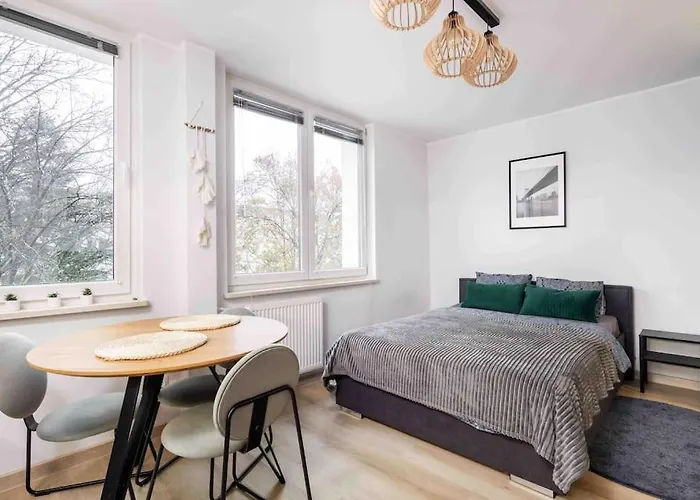 Ochota District By Vaya * وارسو